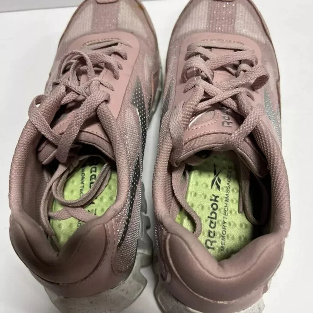 Reebok Zig Pulse Womens Sneaker Pink 8.5 Wide